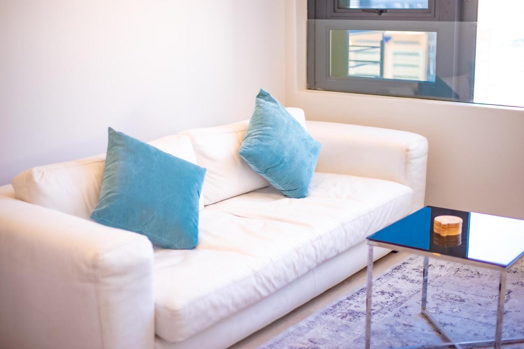 16 On Bree Luxury Studio Apartment With City Mountain Views Le Cap Extérieur photo